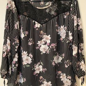 Feminine, lacey black & flowery semi-dressy blouse